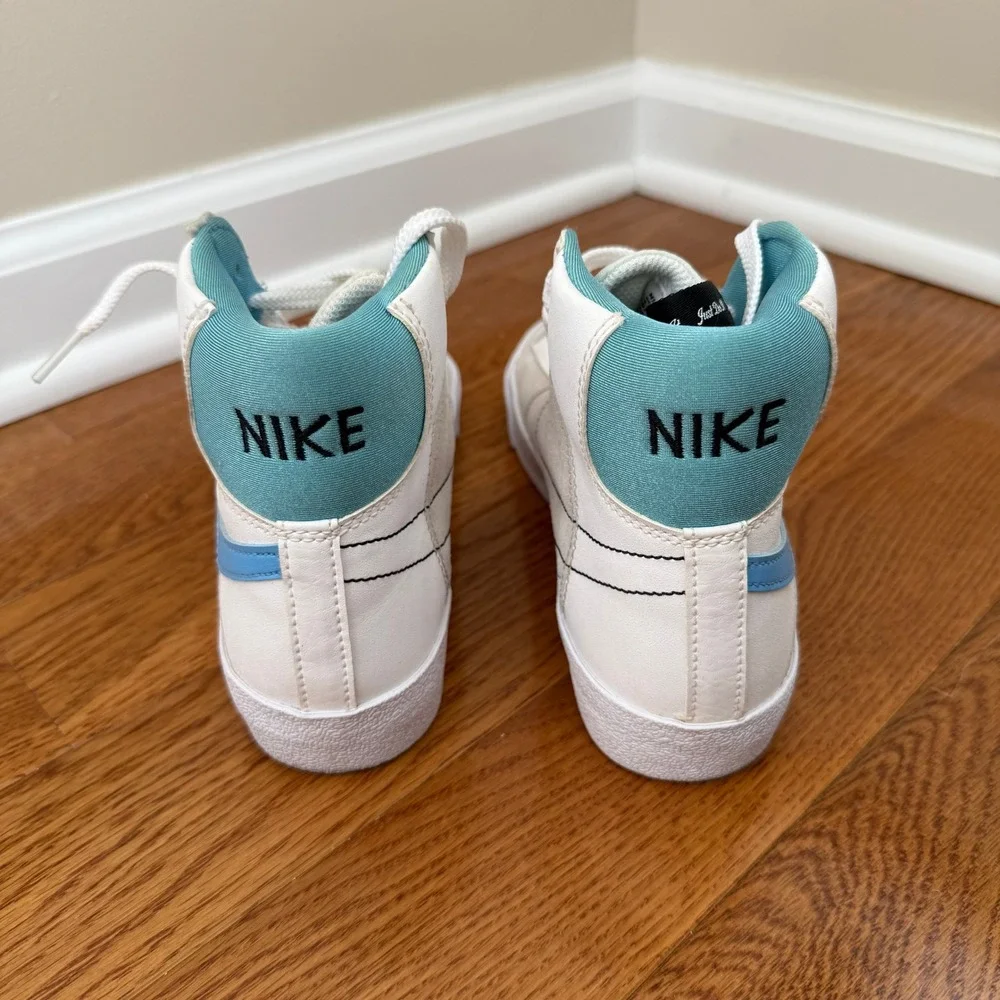 Nike Blazer Mid '77 SE GS 'Dance - White University Blue' sneakers - boys Size 5